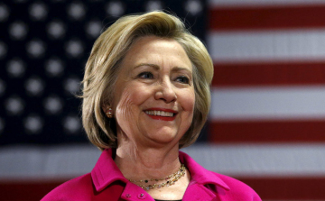 Hillary Clinton visszatérne a közéletbe