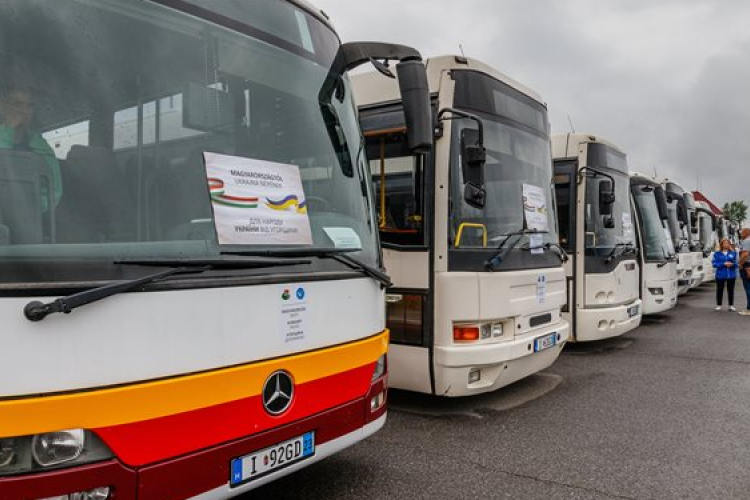 Autóbuszokat adományozott a Volánbusz a háborús károkat elszenvedett ukrán régiók számára