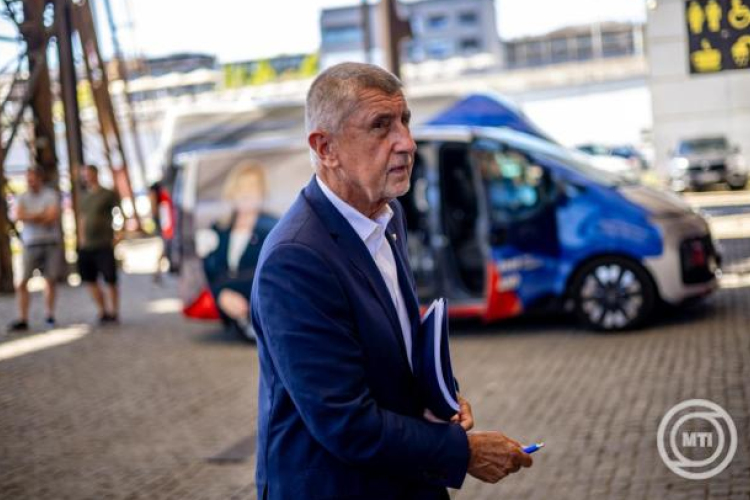 Andrej Babis: a V4-eknek aktívabbnak kellene lenniük a közel-keleti és az ukrajnai konfliktus rendezésének kérdésében
