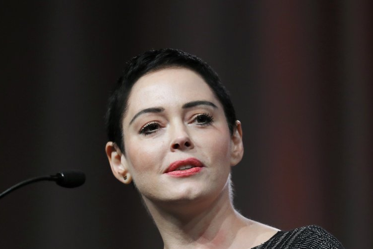 Weinstein-ügy - Rose McGowan ellen elfogatóparancsot adtak ki kábítószer birtoklása miatt