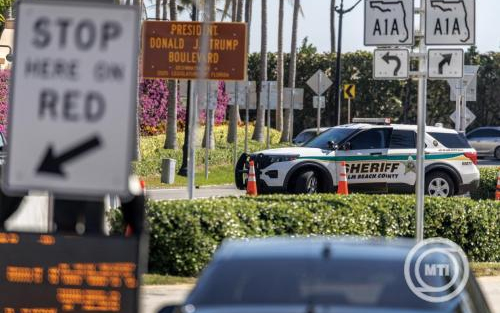 Lelőttek egy fegyveres behatolót Donald Trump floridai otthonának őrzött területén