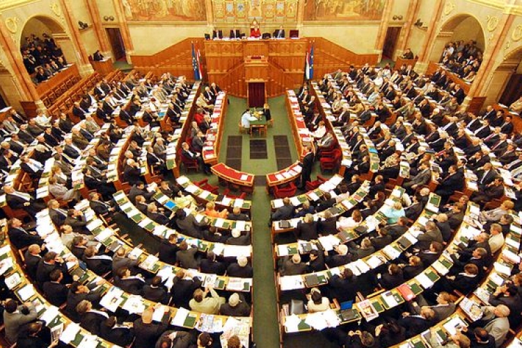 Kilencvenhét törvényt fogadott el megalakulása óta a parlament