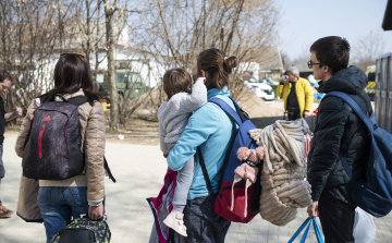 Több mint hétezren érkeztek hétfőn Ukrajnából